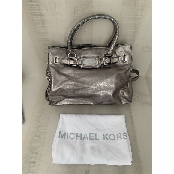 Michael Kors Hamilton Silver PebbledLeather Lrg Bag Handles Shoulder Strap Chain